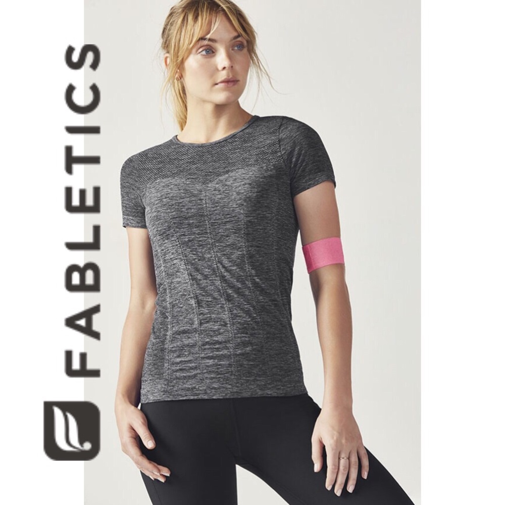 NWT Fabletics Delta Seamless Top